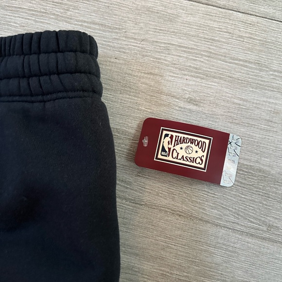 Men's Miami Heat Mitchell & Ness Origins Black Fleece Shorts Size L Large New - Picture 3 of 11